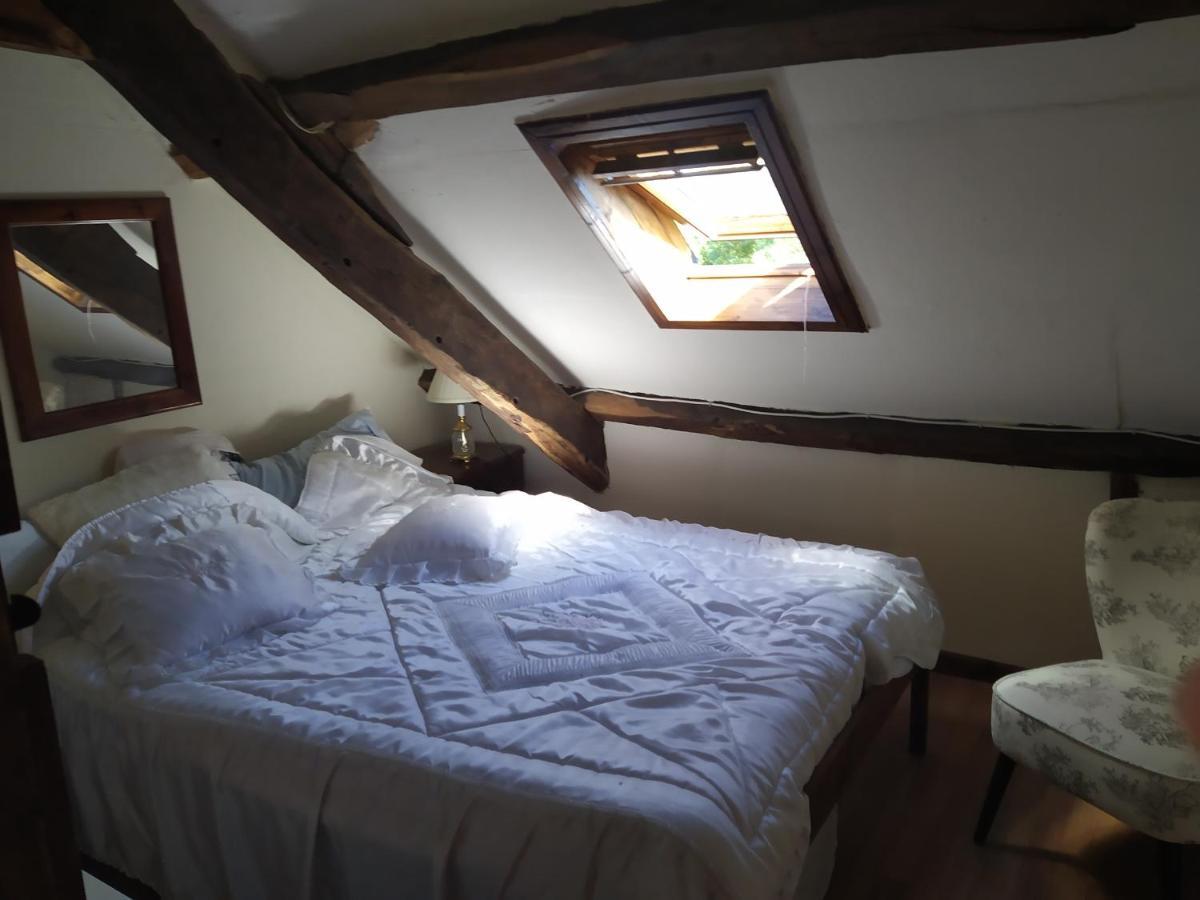 Maison En Granit Bleue Lanhelin Luaran gambar