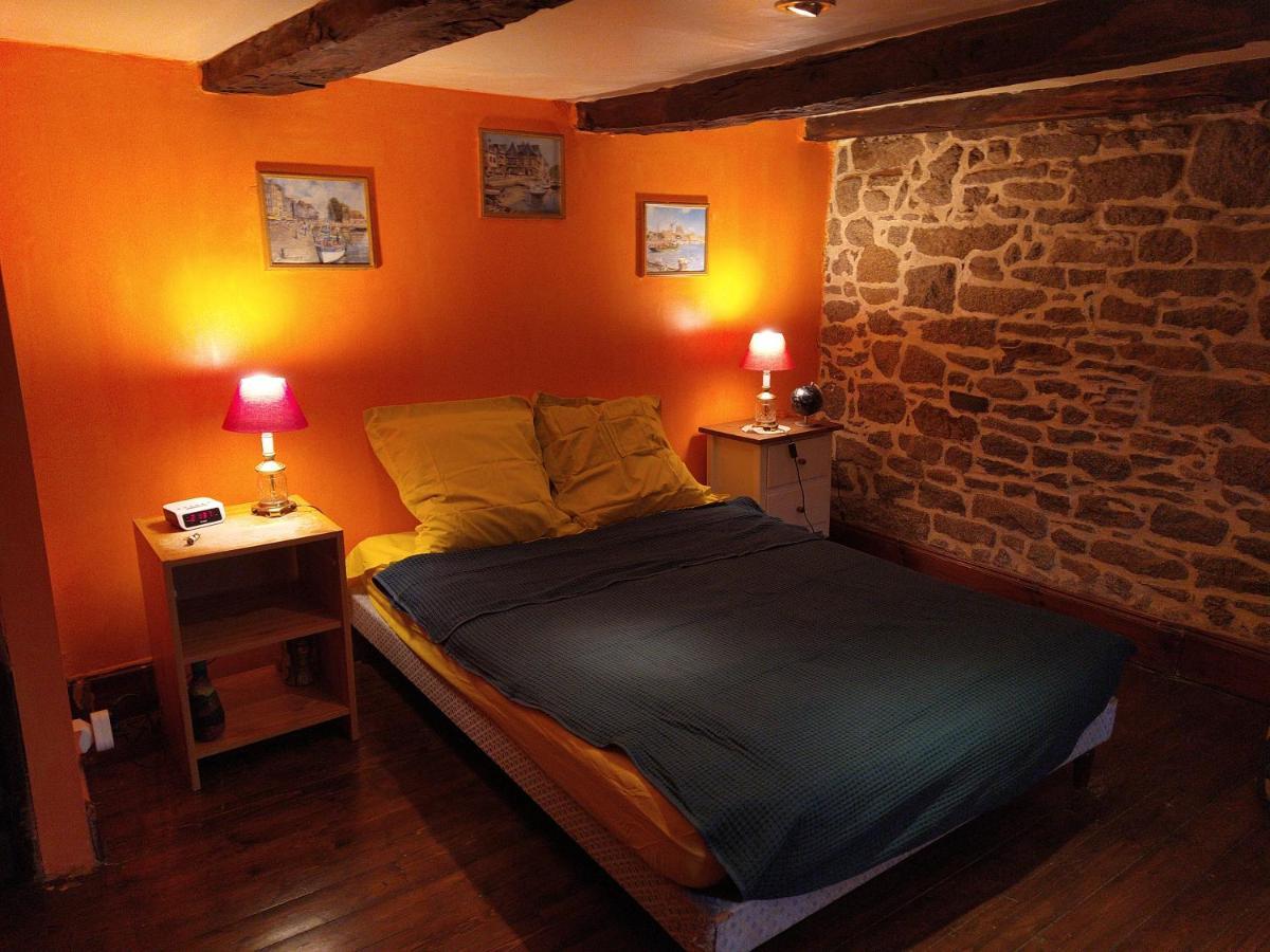 Maison En Granit Bleue Lanhelin Luaran gambar