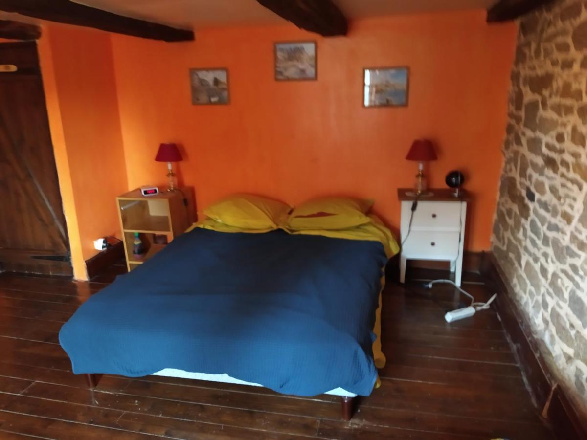 Maison En Granit Bleue Lanhelin Luaran gambar